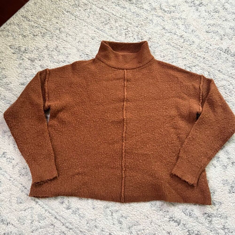 Women’s Universal Thread Brown Sweater